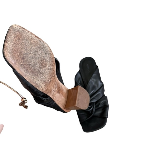 Vince Black Quilted Mules Fashion-Forward Design - Picture 7 of 7